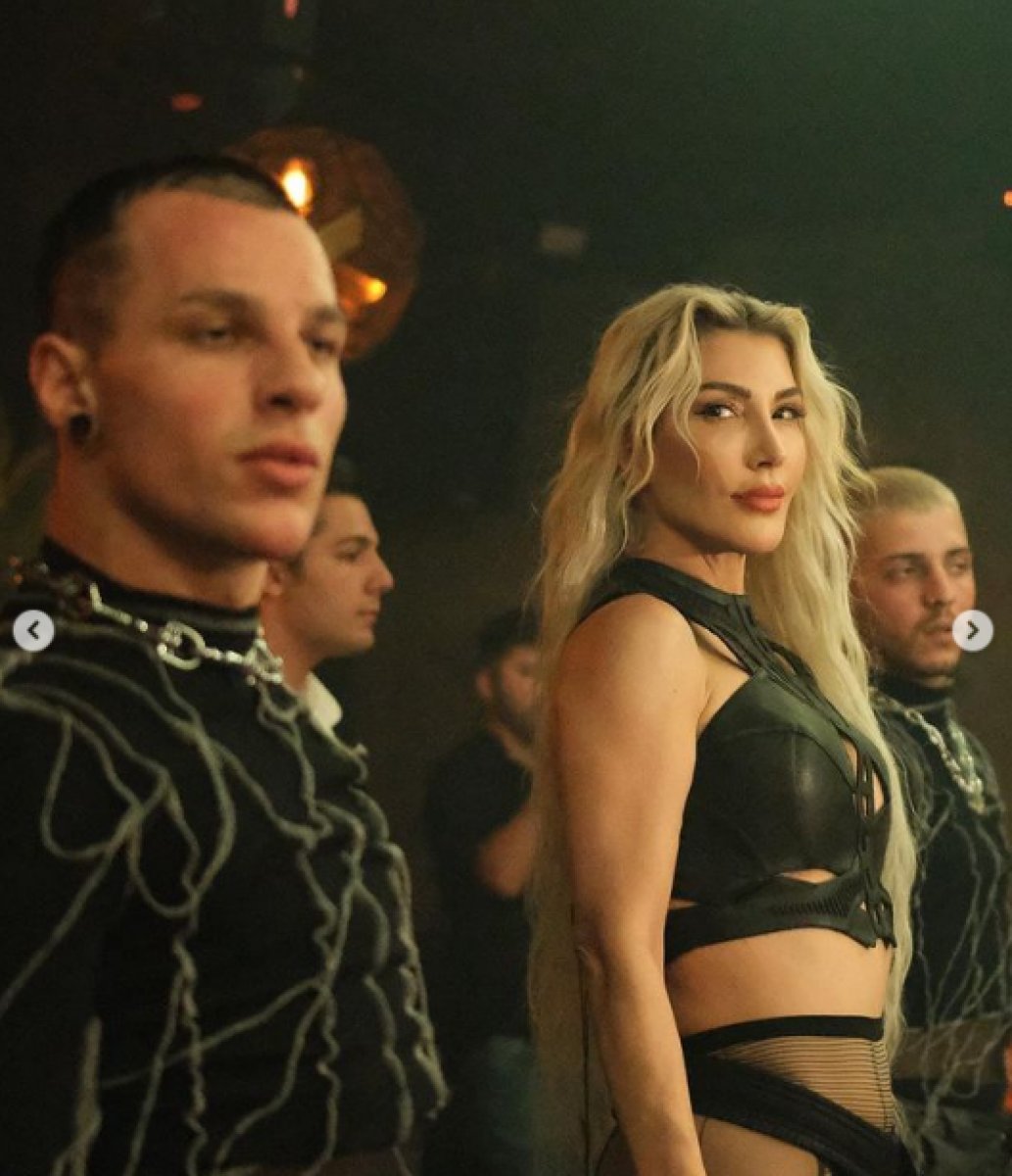 Hande Yener in Madonna tarzı #4