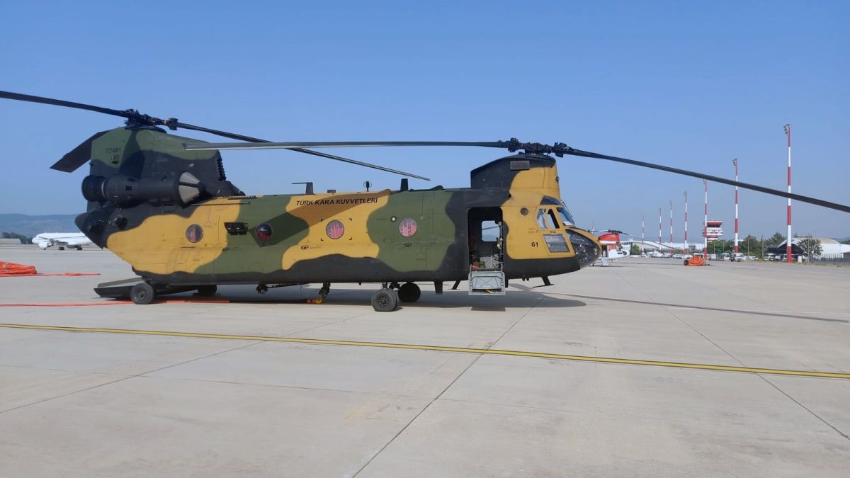  Uçak kule  Chinook helikopteri de Marmaris te görevde #1