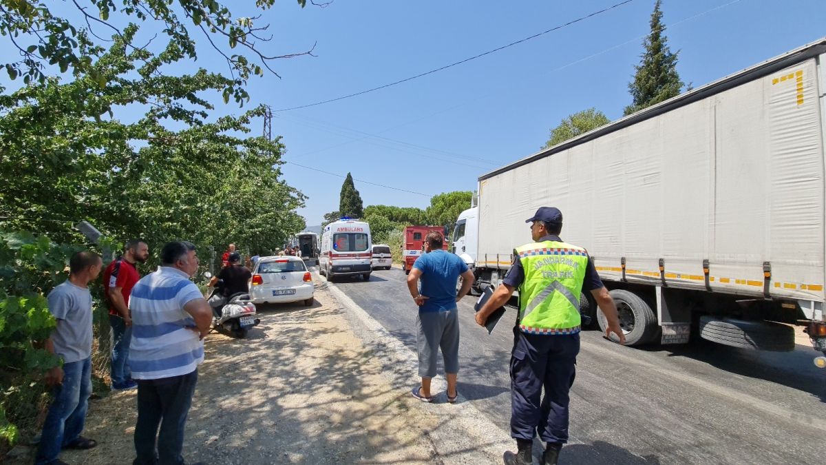 İzmir’deki kazada can pazarı: 1 ölü, 8 yaralı #3