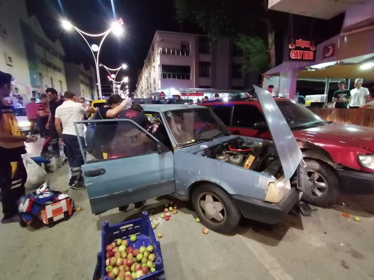 Erzincan da 3 araç trafik kazasına karıştı #4